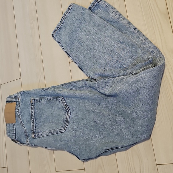 H&M Womens Size 6 Mom Jeans Denim High Waist - Picture 2 of 6